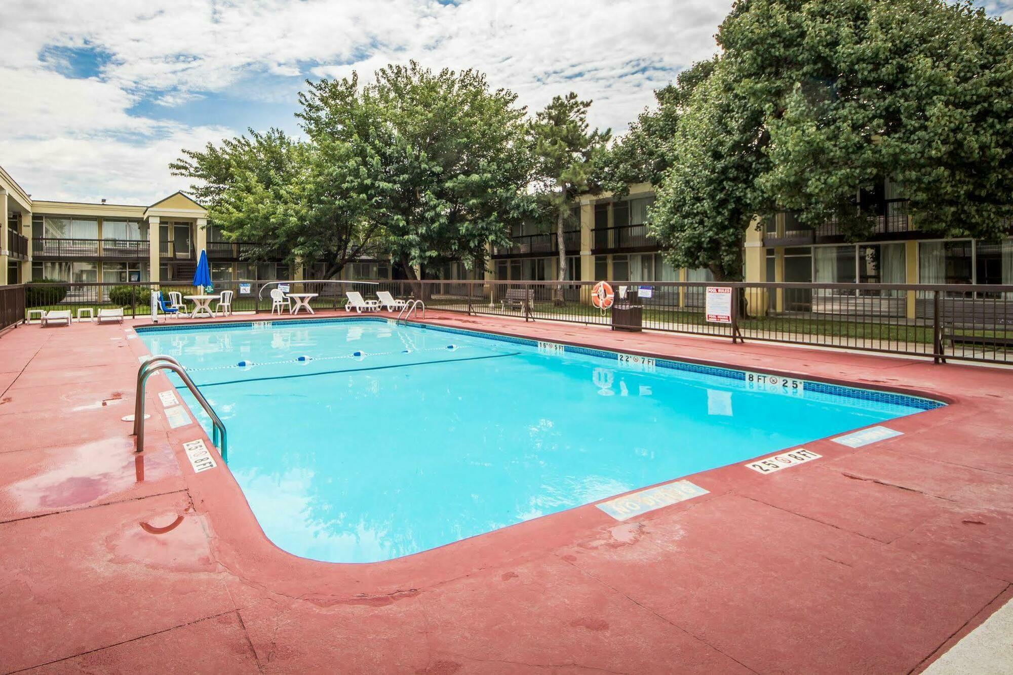 Quality Inn Ponca City Route 77 Екстер'єр фото