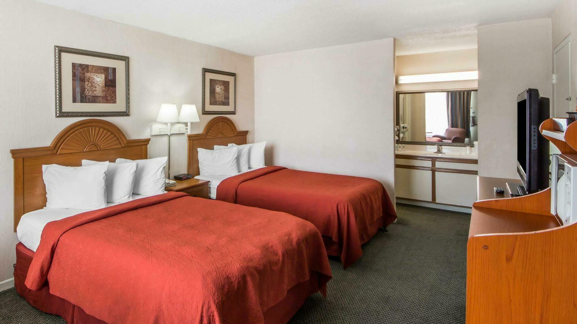Quality Inn Ponca City Route 77 Екстер'єр фото